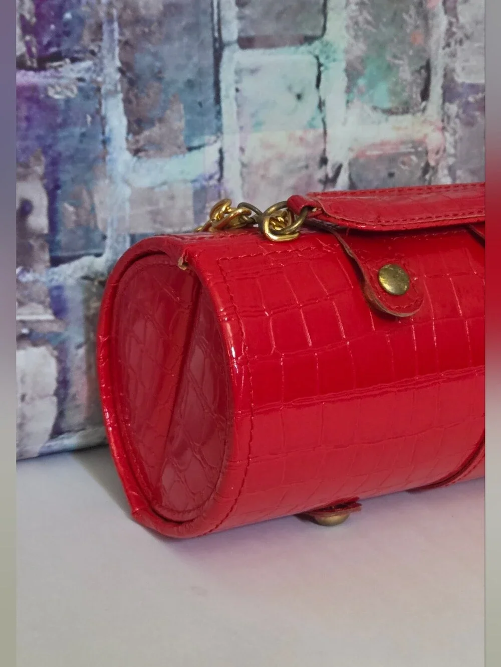 Bottle Carrier Cylinder Bag Croc-Texture W/ Gold Hardware